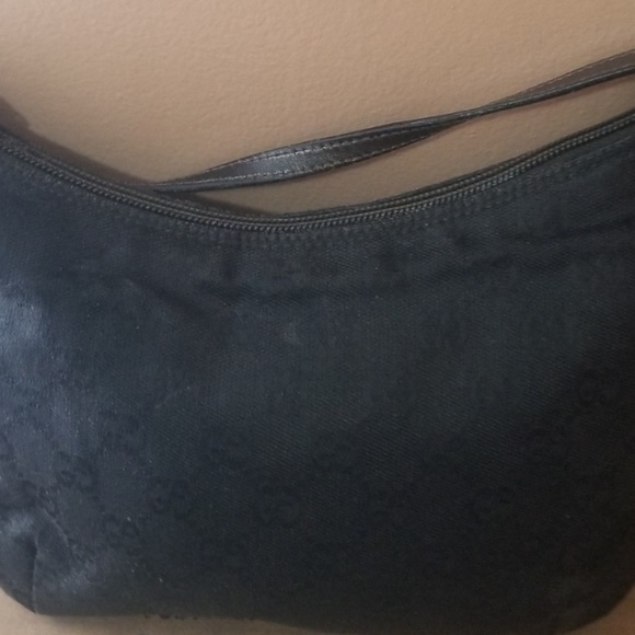 AUTHENTIC SMALL GUCCI BLACK HANDBAG - Picture 8 of 8